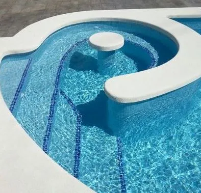escaleras-originales-para-piscinas | PisciManía