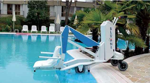 Elevador mecánico a baterías Blue One para piscina 120 kg | PisciManía Elevador mecánico a baterías Blue One para piscina (120 kg)